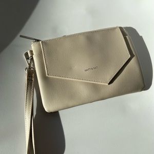 NIA Matt & Nat Vegan Wallet in Ginger brand new with dustbag
